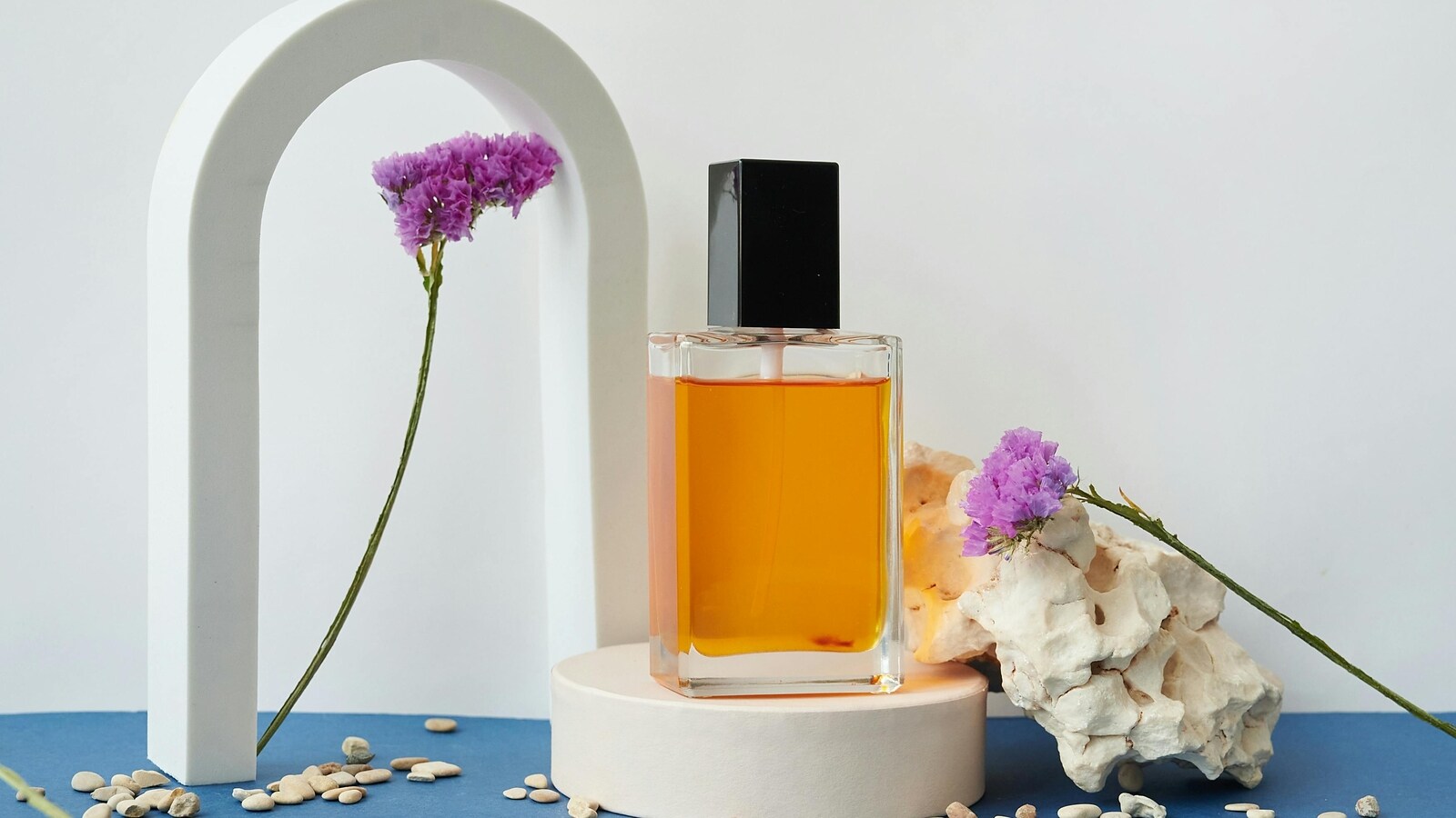Discover the Subtle Charm of Lactonic Perfumes: Creamy Accord Fragrances You’ll Love